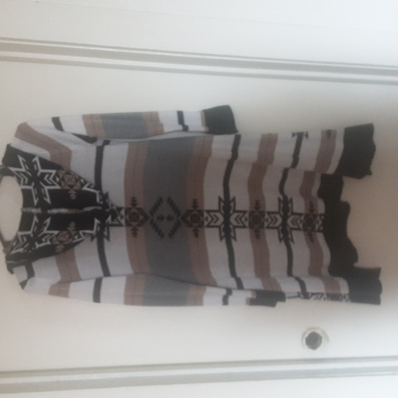 Belladini Hooded Aztec Pattern Cardigan Sz S/M ? - Picture 4 of 5
